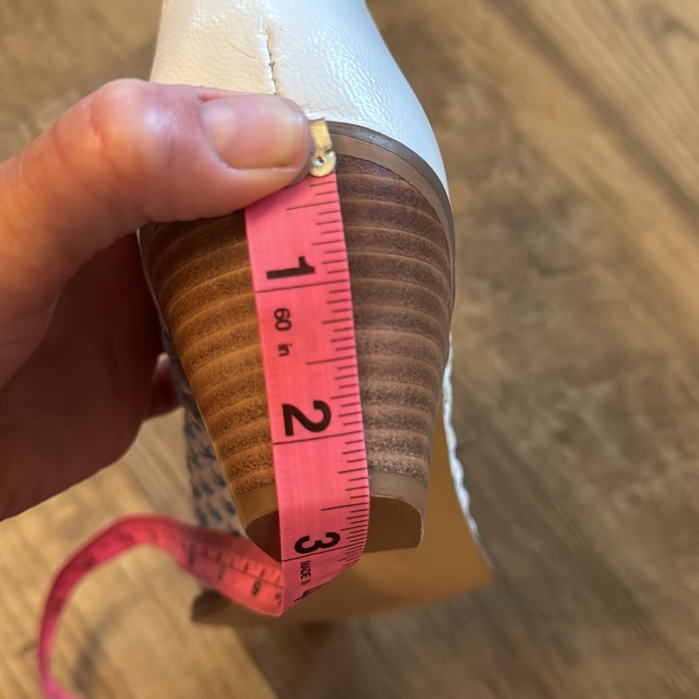 Coconuts by Matisse Golden Hour White Leather Western Side Boots Size 7 - Picture 7 of 9